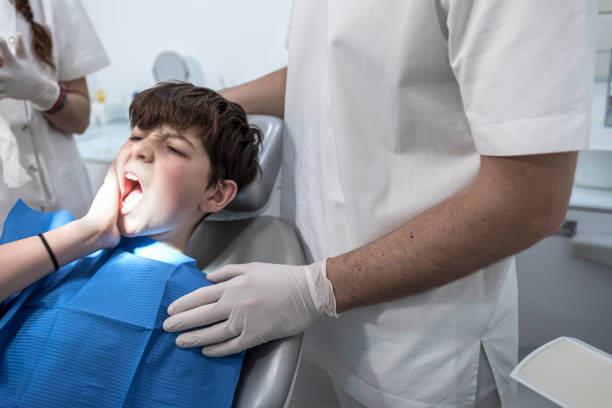 Best Weekend Emergency Dentist in Montalvin Manor, CA